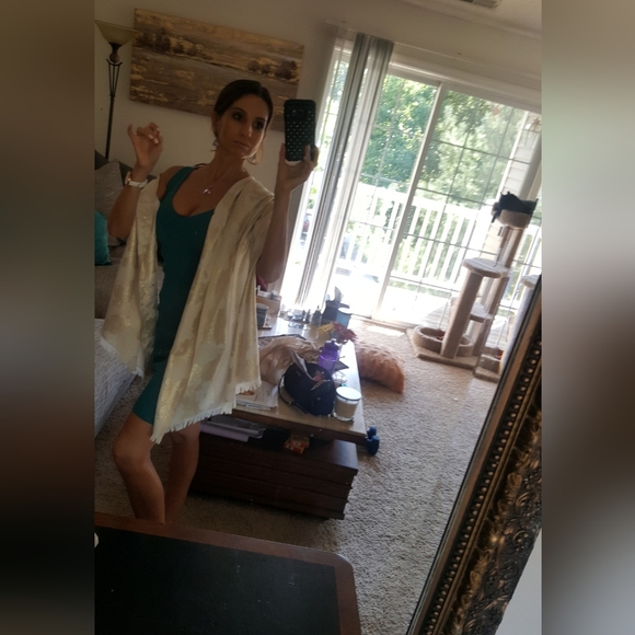 Welcome to my Posh Closet!! - Picture 6 of 15